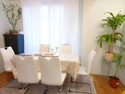 Coin salon dans l'établissement Paris 16 Michel-Ange Les Beaux Quartiers de Paris