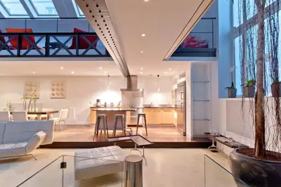 Coin salon dans l'établissement Luxury Two-Story Designer Loft in Paris Epicenter - Bright and Spacious