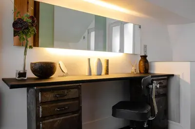 Cuisine ou kitchenette dans l'établissement Luxury Two-Story Designer Loft in Paris Epicenter - Bright and Spacious