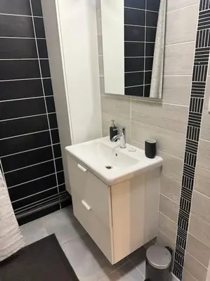 Salle de bains dans l'établissement Cosi apartment near La Défense
