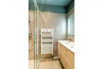 Salle de bains dans l'établissement Appart 6Pers # Père Lachaise # Voltaire # Paris 11