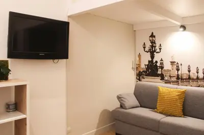 Télévision ou salle de divertissement dans l'établissement Studio 15m - 3P - Gare de l'Est