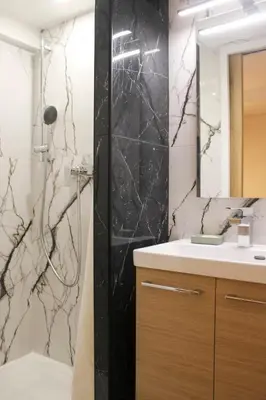 Salle de bains dans l'établissement Studio 15m - 3P - Gare de l'Est