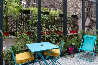 Jardin de l'établissement Spacious nest with terrace near Batignolles