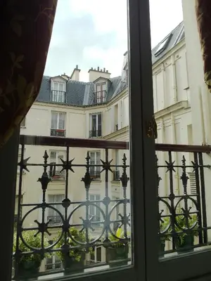 Plan de l'établissement Chambre d hôte : Louvre Elegant Apt Suite