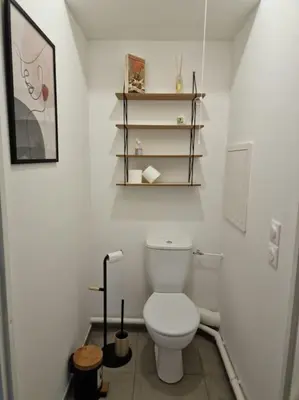 Salle de bains dans l'établissement Cozy apartment near Paris