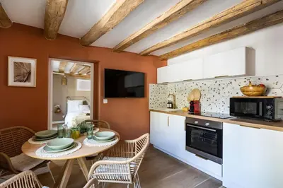 Cuisine ou kitchenette dans l'établissement PAVILLON EDEN