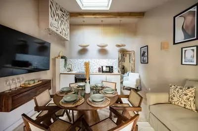 Cuisine ou kitchenette dans l'établissement PAVILLON EDEN