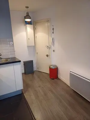 Cuisine ou kitchenette dans l'établissement STUDIO CHARONNE