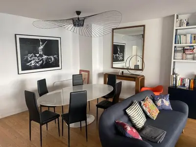 Coin salon dans l'établissement Luxury appartment 10 mn from Champs-Elysées
