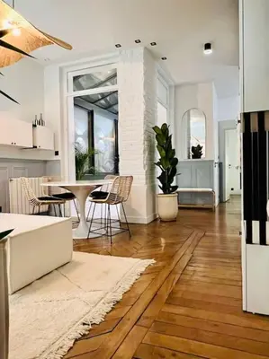 Coin salon dans l'établissement Luxury 2BR, 300m from Eiffel Tower & Rue Cler area