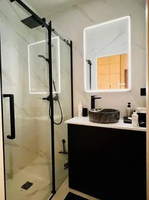 Salle de bains dans l'établissement Luxury 2BR, 300m from Eiffel Tower & Rue Cler area