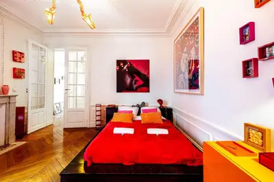 Un ou plusieurs lits dans un hébergement de l'établissement GuestReady - Apt lumineux face au Musée D'Orsay