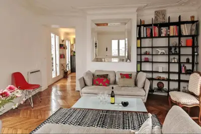 Coin salon dans l'établissement Geranimus Parisian Charm