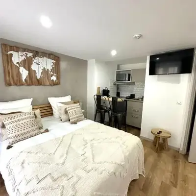 Hôtel Résidence A la Buttes aux Cailles