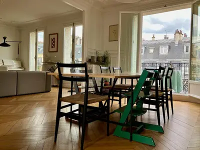 Coin salon dans l'établissement Deluxe Balcony Paris Gare de Lyon