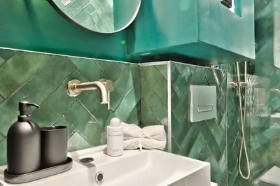 Salle de bains dans l'établissement NEW ! Cosy Suite Intimate Nest Sacré Coeur Paris !