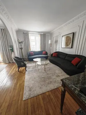 Coin salon dans l'établissement Grand Appartement Paris 16ème