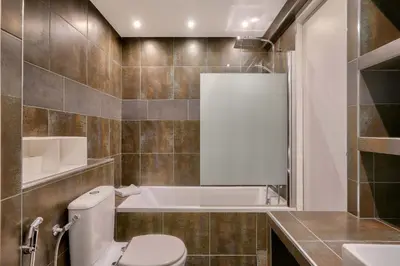 Salle de bains dans l'établissement Amazing loft between Le Marais and Bastille
