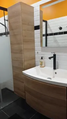 Salle de bains dans l'établissement 2 chambres et une terrasse à Paris!