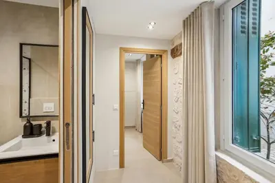 Salle de bains dans l'établissement Cozy nest 2 steps from the Marais - 4 pers