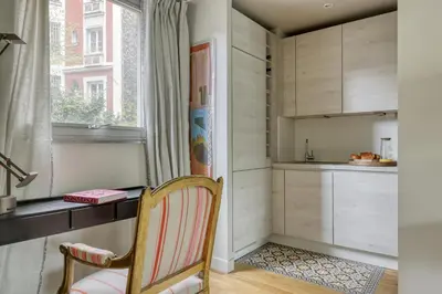 Cuisine ou kitchenette dans l'établissement Luminous & Modern Flat with Balcony Paris-Bastille