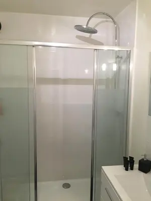 Salle de bains dans l'établissement Grand Studio design avec parking