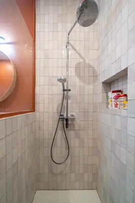 Salle de bains dans l'établissement Appartement 50 m² lumineux et refait à neuf
