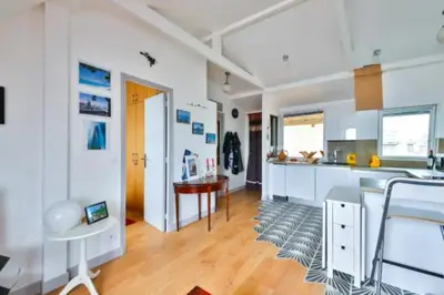 Cuisine ou kitchenette dans l'établissement Toits de Paris - Vue Tour Eiffel - by MonPetitFaré
