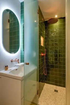 Salle de bains dans l'établissement Jardin - Jacuzzi - chambres en suite
