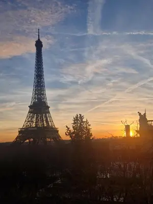 Lever ou coucher de soleil vu de l'appartement ou à proximité