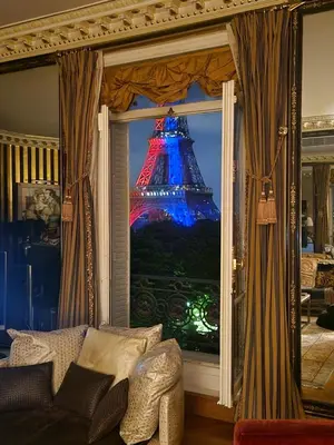 Coin salon dans l'établissement Tour Eiffel luxury