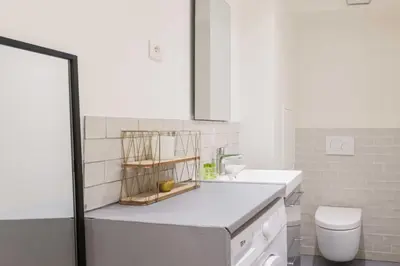 Salle de bains dans l'établissement Charming studio apartment for 2 - Bastille