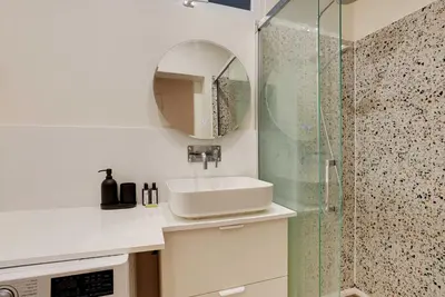 Salle de bains dans l'établissement Authentic apartment - 3BR-8P - Clignancourt