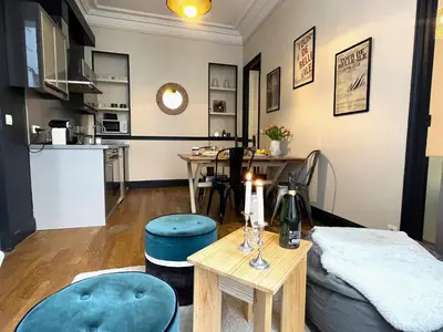Cuisine ou kitchenette dans l'établissement L'appartement Breteuil