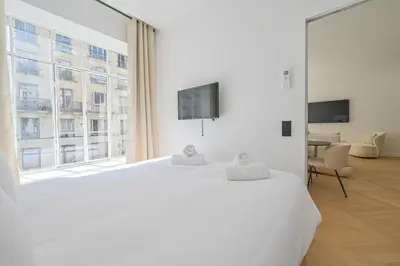 Télévision ou salle de divertissement dans l'établissement Luxurious & Famous Parisian Flat