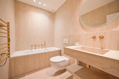 Salle de bains dans l'établissement Sumptuous & Serene Parisian Flat