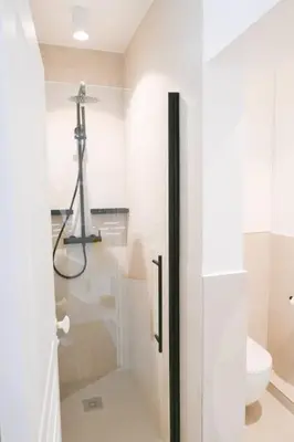 Salle de bains dans l'établissement We Parisian The Marais Cozy Home