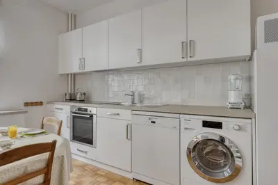 Cuisine ou kitchenette dans l'établissement Cute Apartment in the Heart of the Latin District