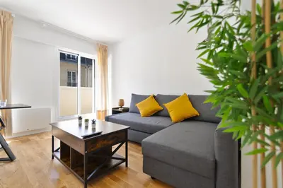 Coin salon dans l'établissement Appartement Quartier Luxembourg Free Netflix