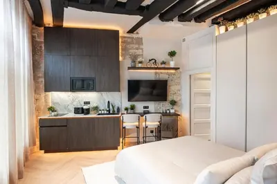 Plan de l'établissement SAINT-LOUIS APARTMENT - LUXURY HIGH END RENOVATED Apartment - HEART OF LE MARAIS - HOTEL DE VILLE