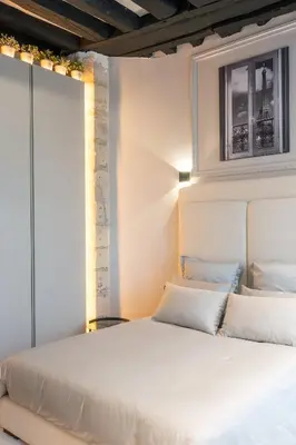 Plan de l'établissement SAINT-LOUIS APARTMENT - LUXURY HIGH END RENOVATED Apartment - HEART OF LE MARAIS - HOTEL DE VILLE