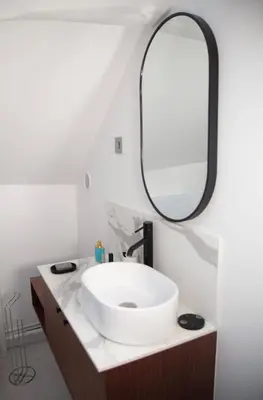 Salle de bains dans l'établissement Au Cœur de Paris