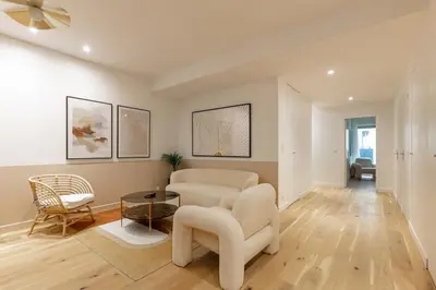 Coin salon dans l'établissement Appart 6Pers#3 Bedrooms#2 Bathrooms#Paris 19