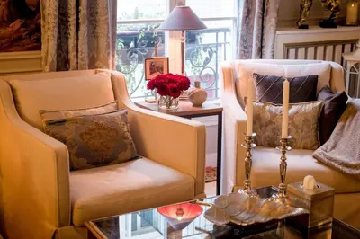 Coin salon dans l'établissement Elegant luxury private apartment by Eiffel Tower