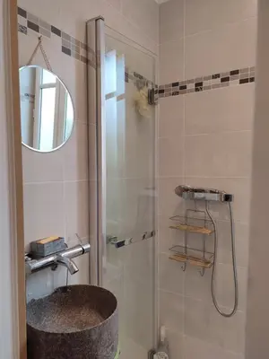 Salle de bains dans l'établissement Lagentillomiere-paris-gentilly-arceuil