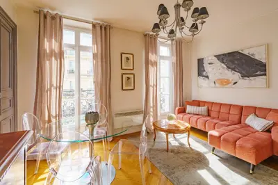 Coin salon dans l'établissement Apartments Du Louvre - Le Marais