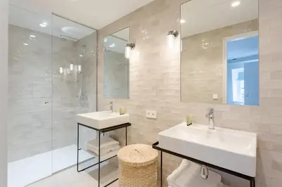 Salle de bains dans l'établissement Nid élégant avec climatisation - Paris 3