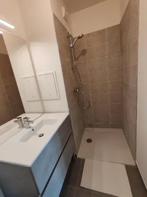 Salle de bains dans l'établissement Perle de Saint-Ouen - 6 à 8 personnes