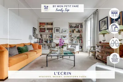 Coin salon dans l'établissement L'Ecrin - Vues splendides - by Mon Petit Faré